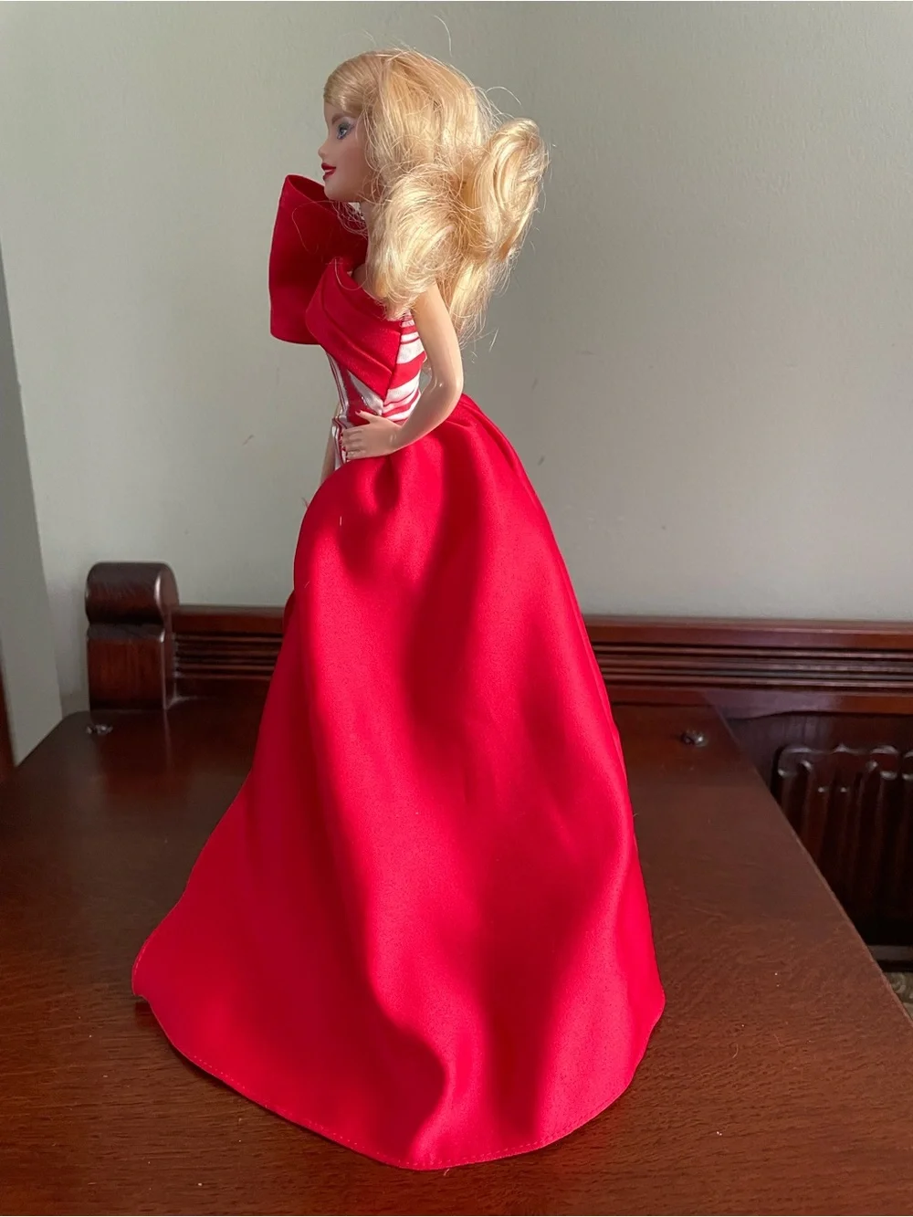 2019 Barbie Holiday Model Muse